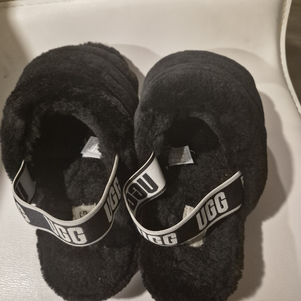 UGG Kids Black Fluffy Slippers with Strap